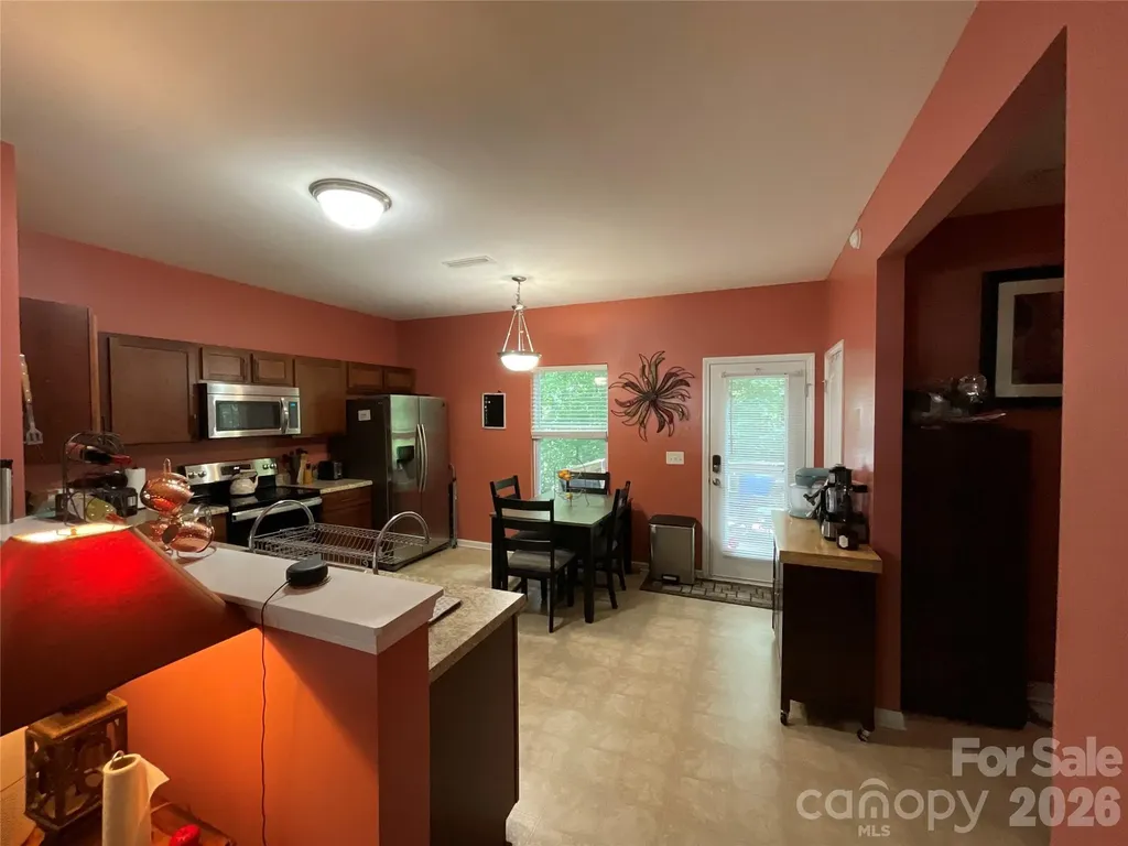 11213 Deer Stand Court Charlotte NC 28214