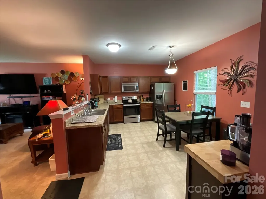 11213 Deer Stand Court Charlotte NC 28214