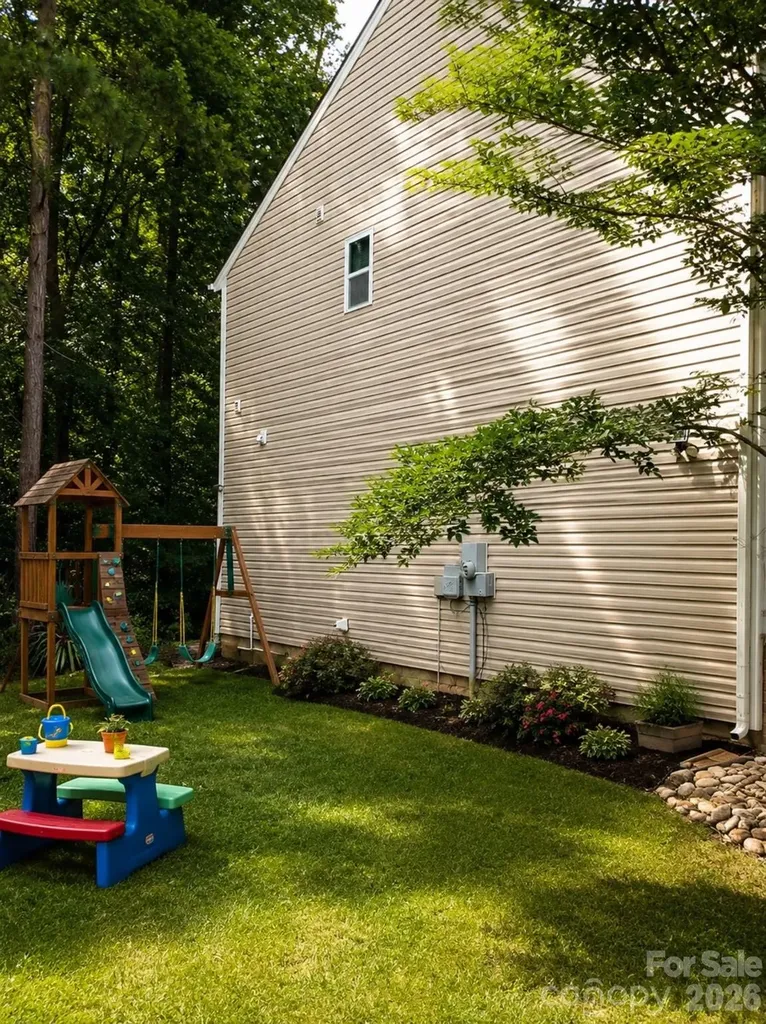 11213 Deer Stand Court Charlotte NC 28214
