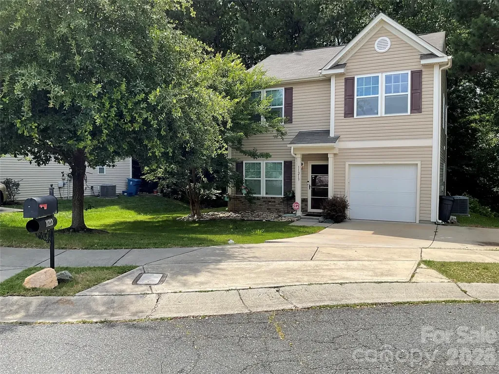 11213 Deer Stand Court Charlotte NC 28214
