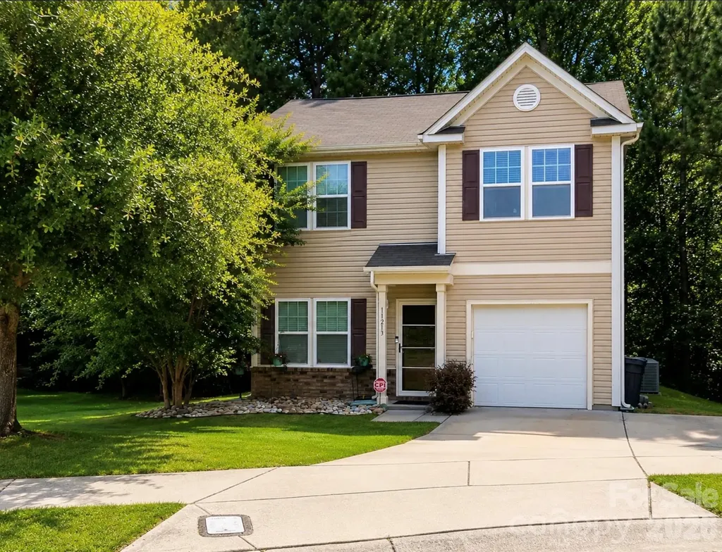 11213 Deer Stand Court Charlotte NC 28214