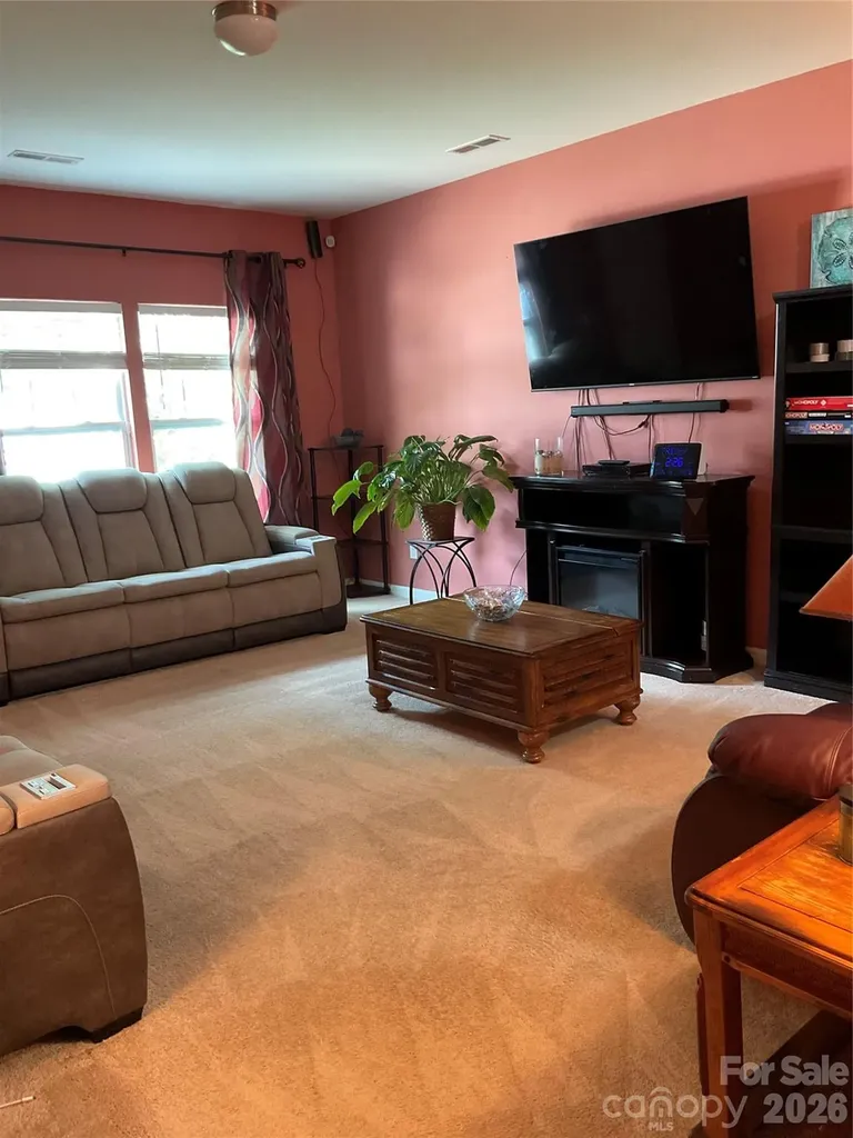 11213 Deer Stand Court Charlotte NC 28214