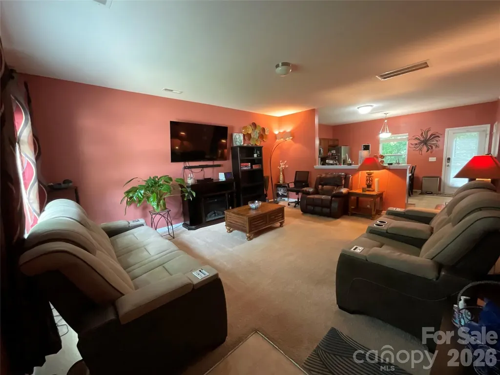 11213 Deer Stand Court Charlotte NC 28214