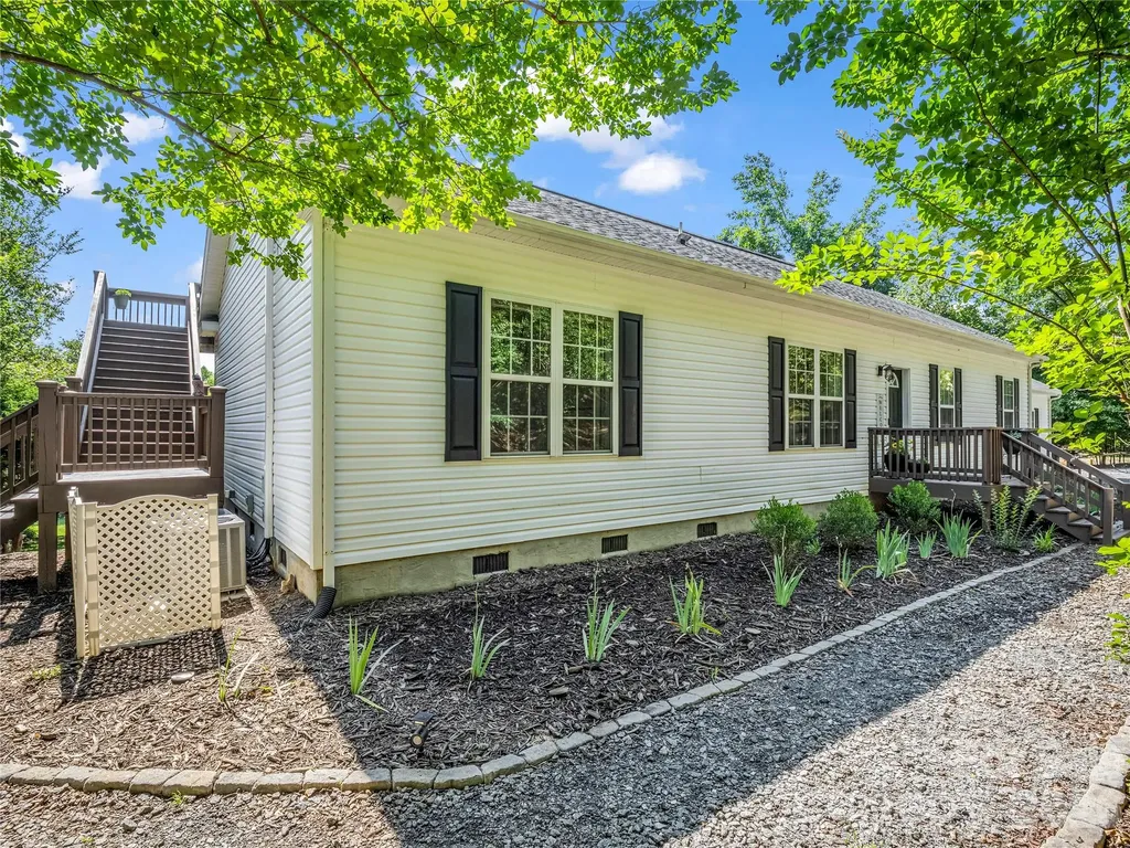 138 Elliott Lane Rutherfordton NC 28139