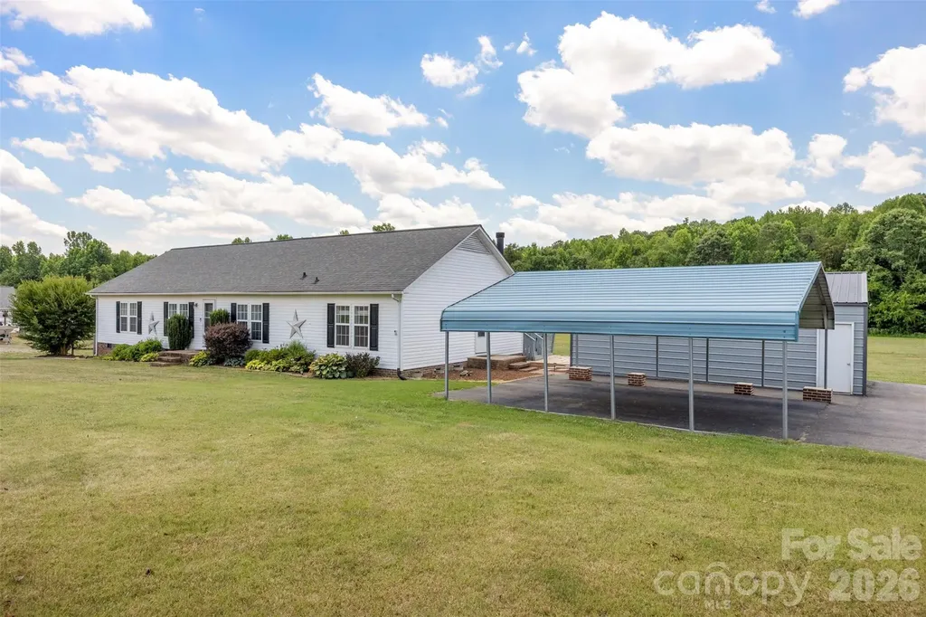 40047 Old Salisbury Road New London NC 28127