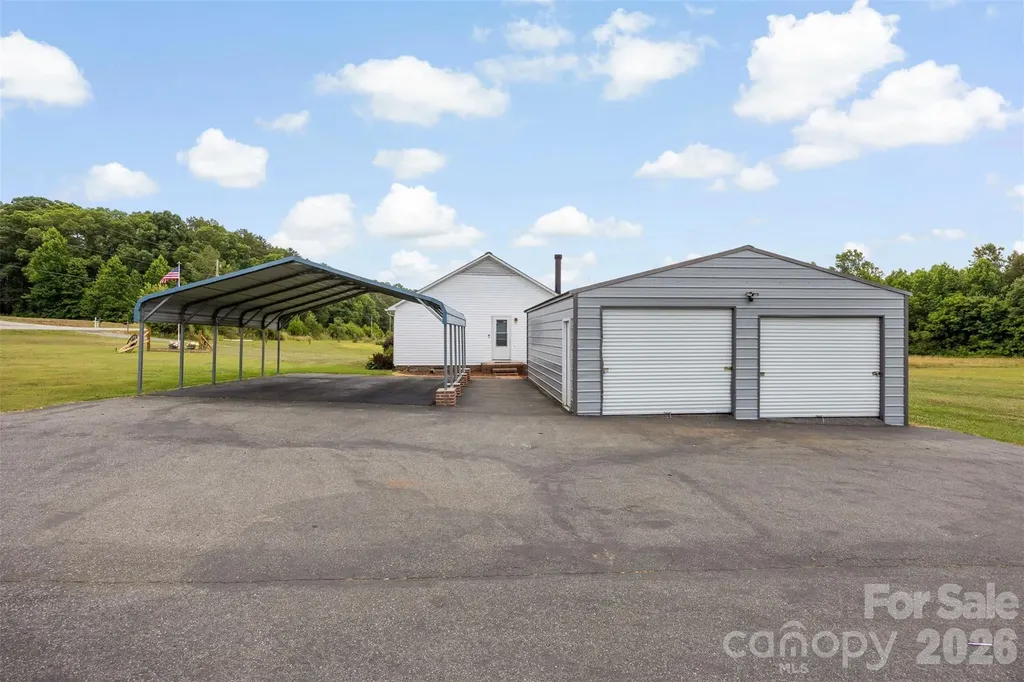 40047 Old Salisbury Road New London NC 28127