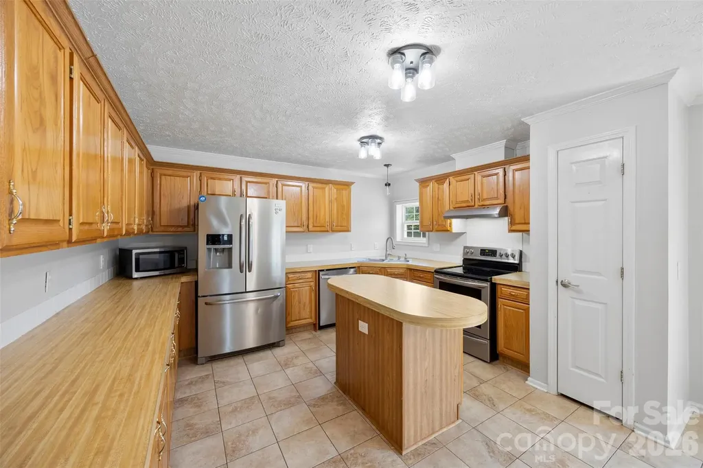 40047 Old Salisbury Road New London NC 28127