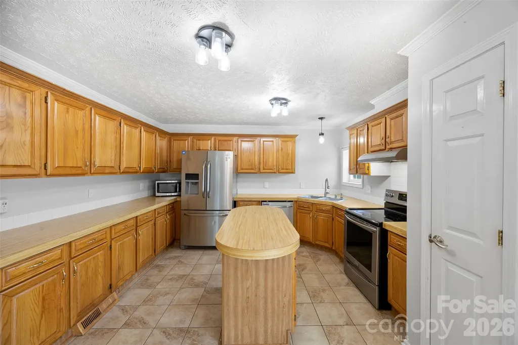 40047 Old Salisbury Road New London NC 28127