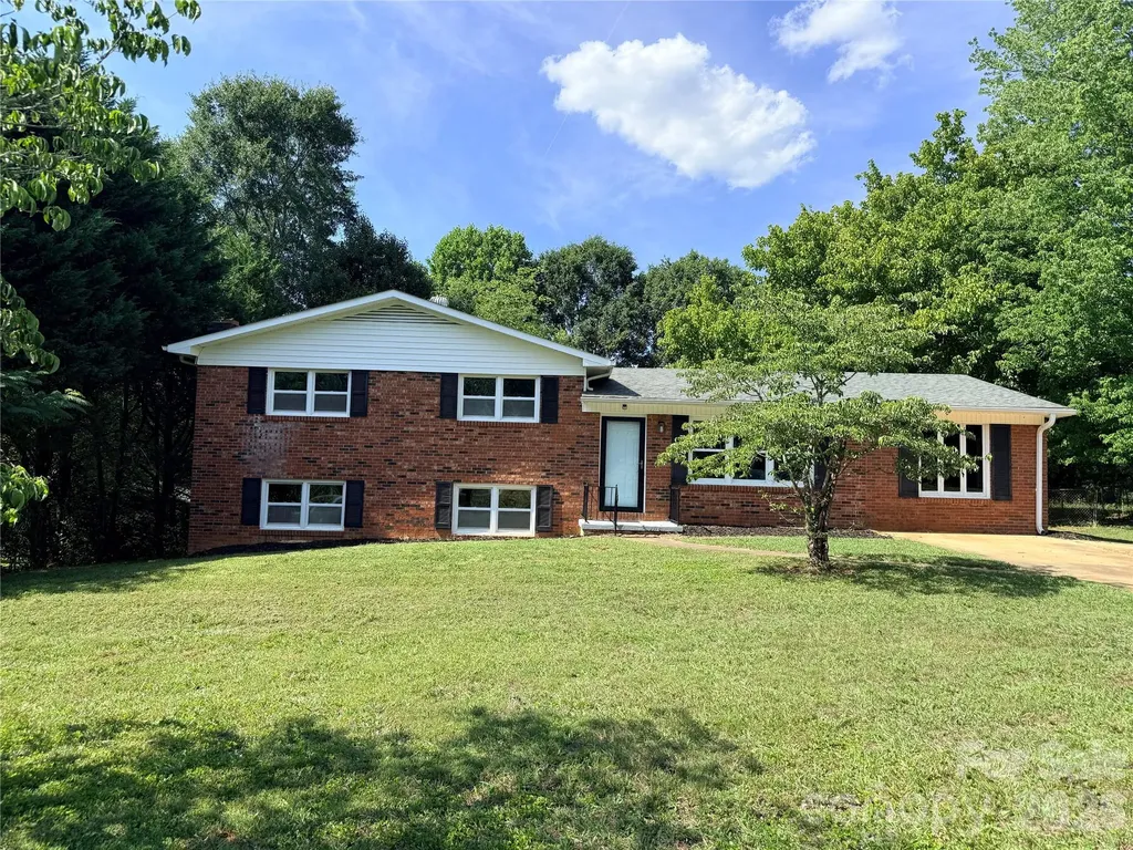 267 Hoopaugh Avenue Ellenboro NC 28040