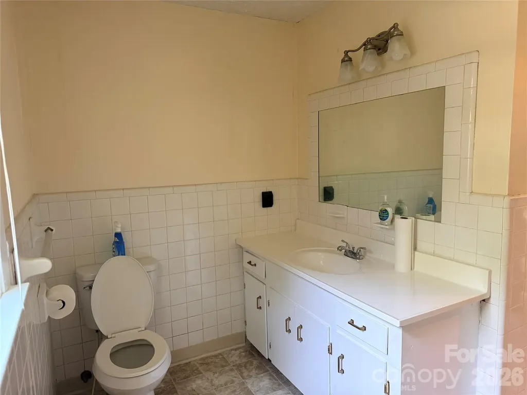 267 Hoopaugh Avenue Ellenboro NC 28040