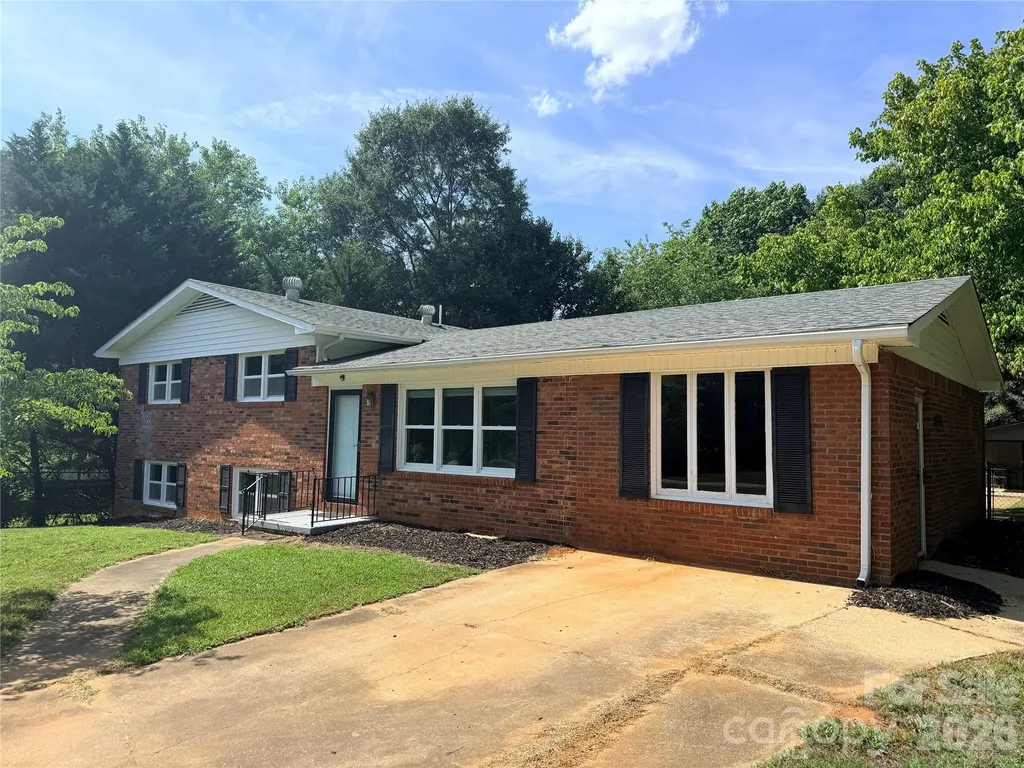 267 Hoopaugh Avenue Ellenboro NC 28040