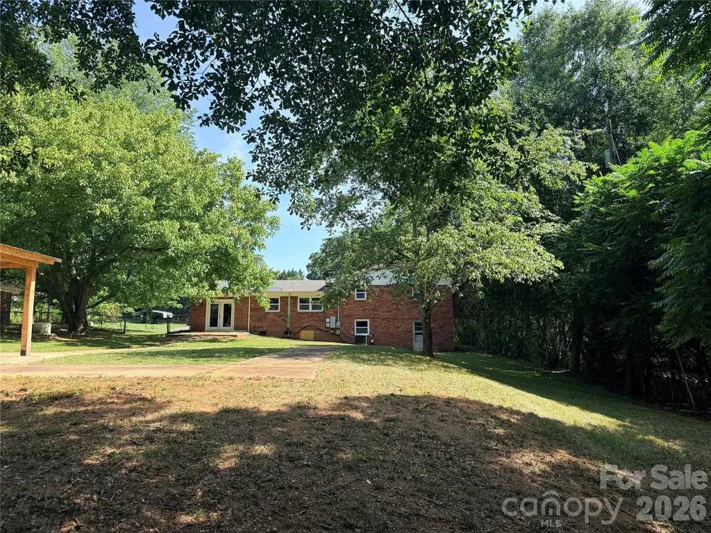 267 Hoopaugh Avenue Ellenboro NC 28040