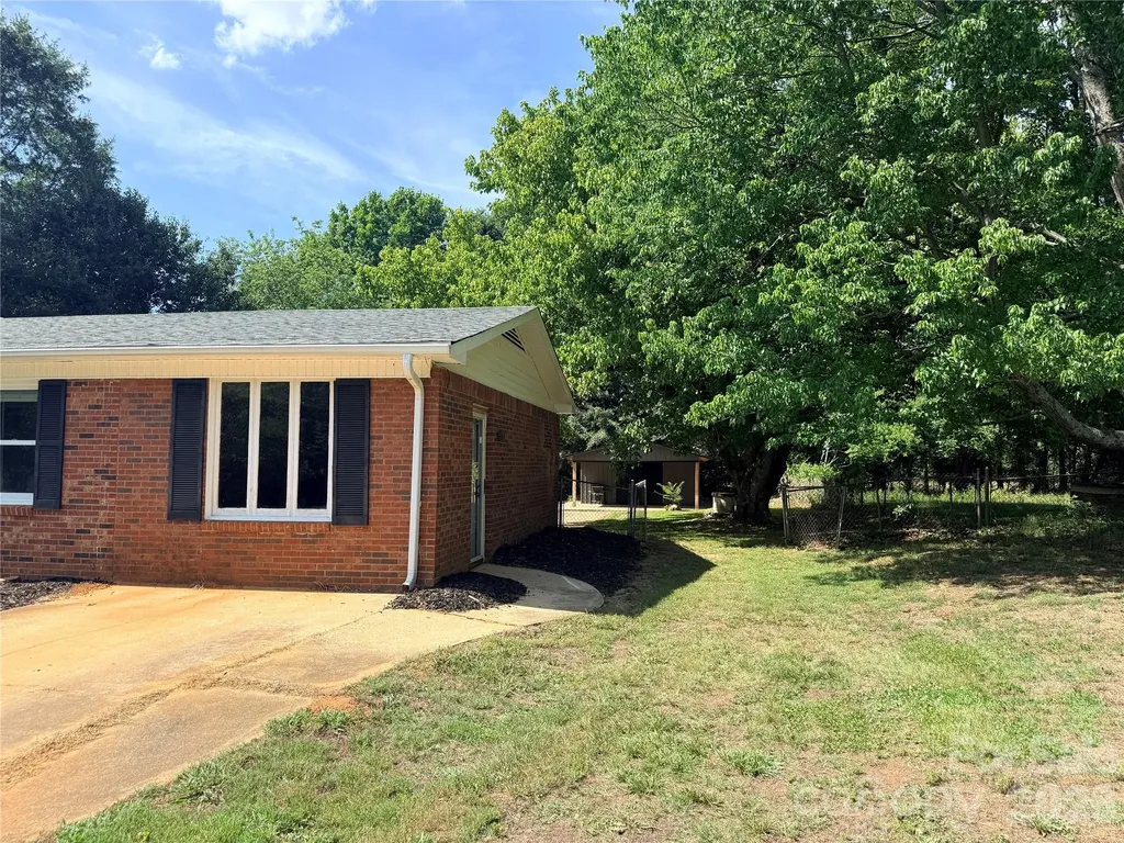 267 Hoopaugh Avenue Ellenboro NC 28040