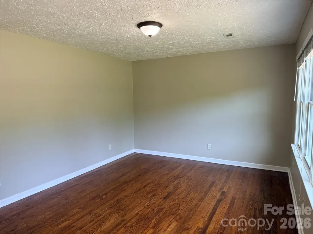 267 Hoopaugh Avenue Ellenboro NC 28040