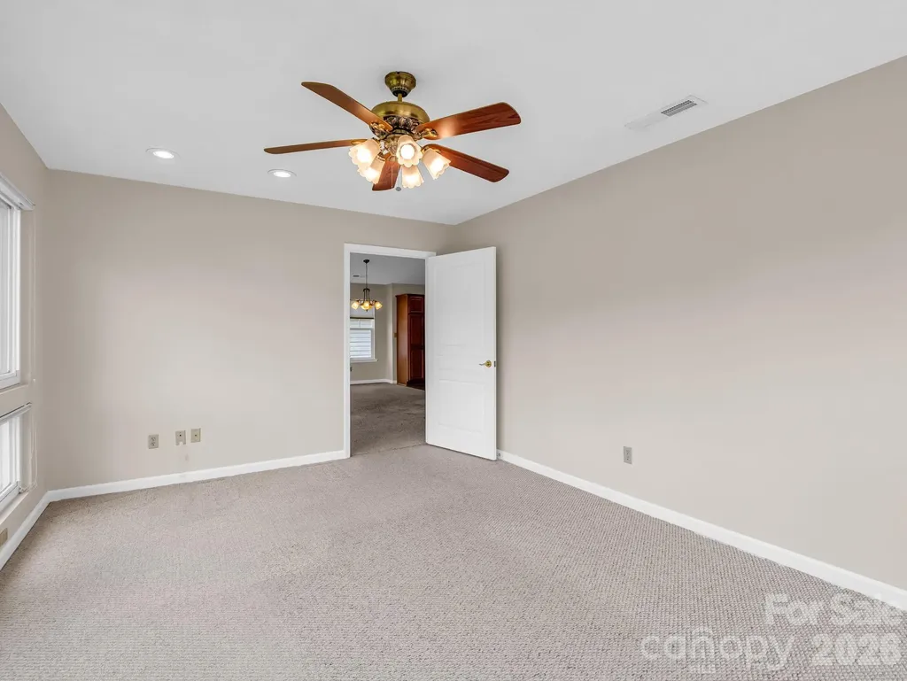 51 Barn Owl Way Hendersonville NC 28792