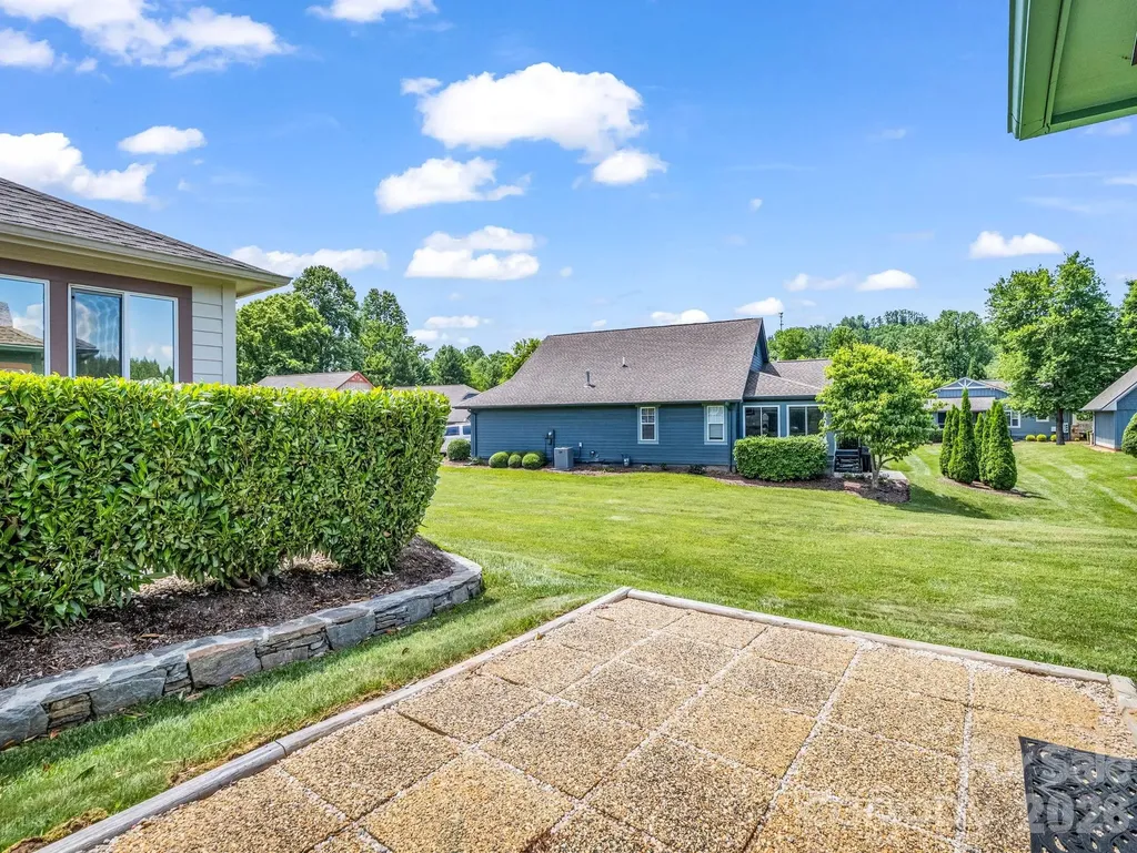 51 Barn Owl Way Hendersonville NC 28792