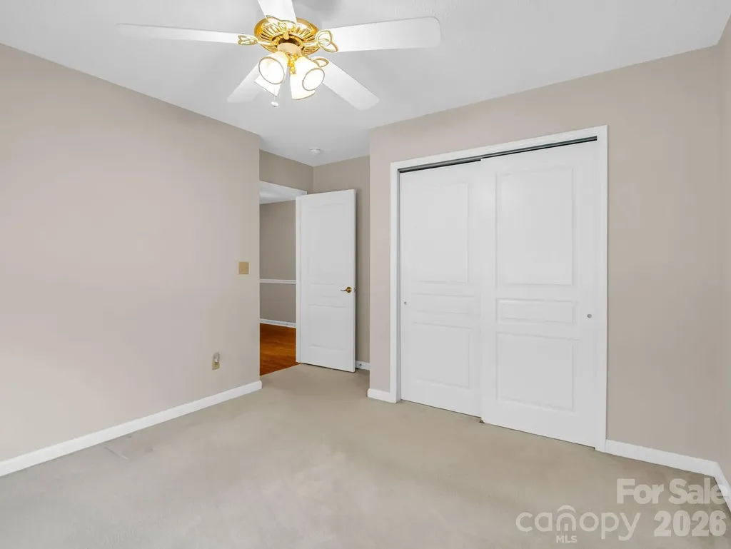 51 Barn Owl Way Hendersonville NC 28792