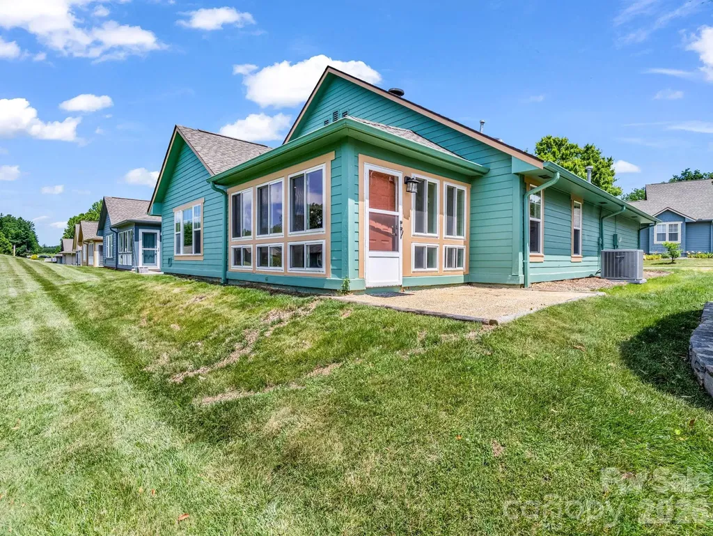 51 Barn Owl Way Hendersonville NC 28792
