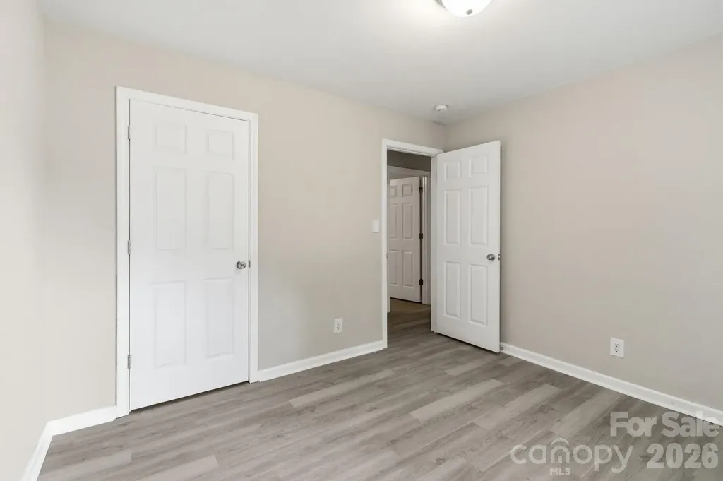 2725 Thornton Road Charlotte NC 28208