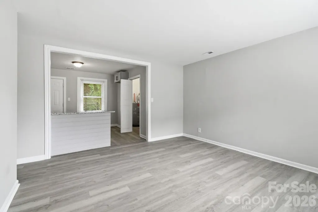 2725 Thornton Road Charlotte NC 28208