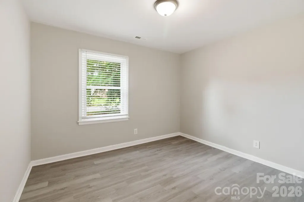 2725 Thornton Road Charlotte NC 28208