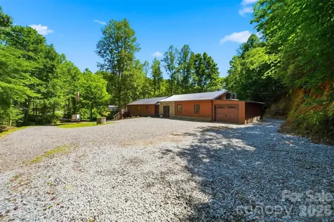 1857 Creekside Place Lenoir NC 28645