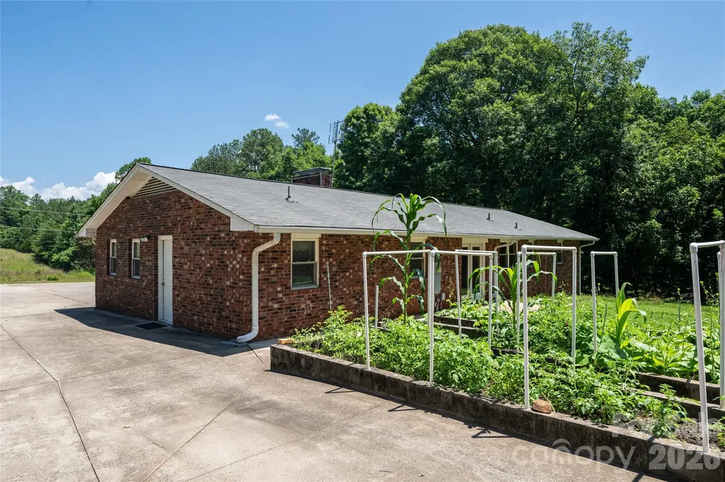 2800 Coxe Road Tryon NC 28782