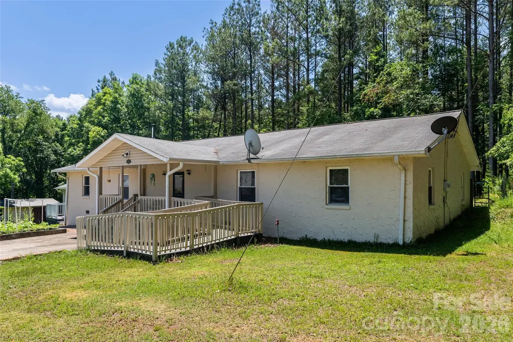 2800 Coxe Road Tryon NC 28782