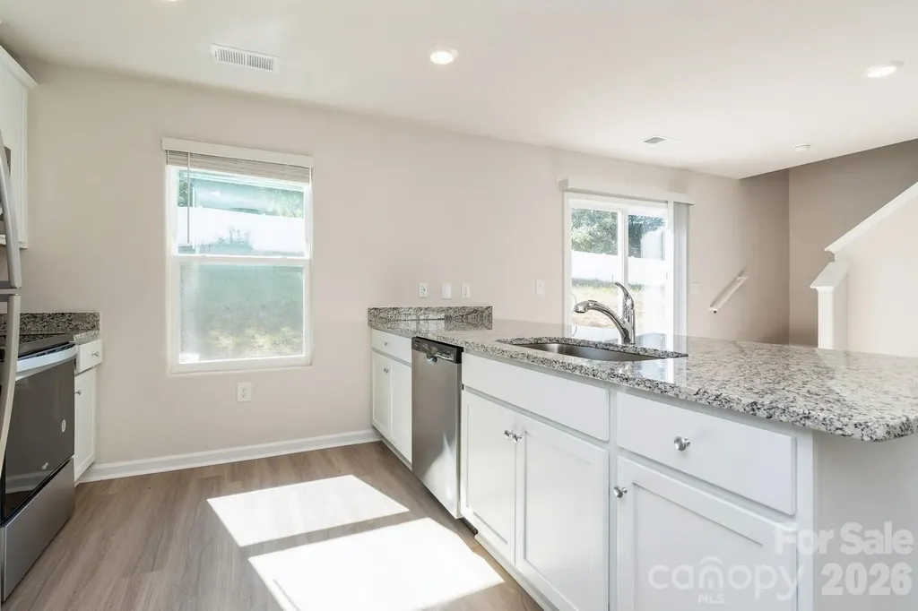 6248 Lowe Lane Charlotte NC 28214