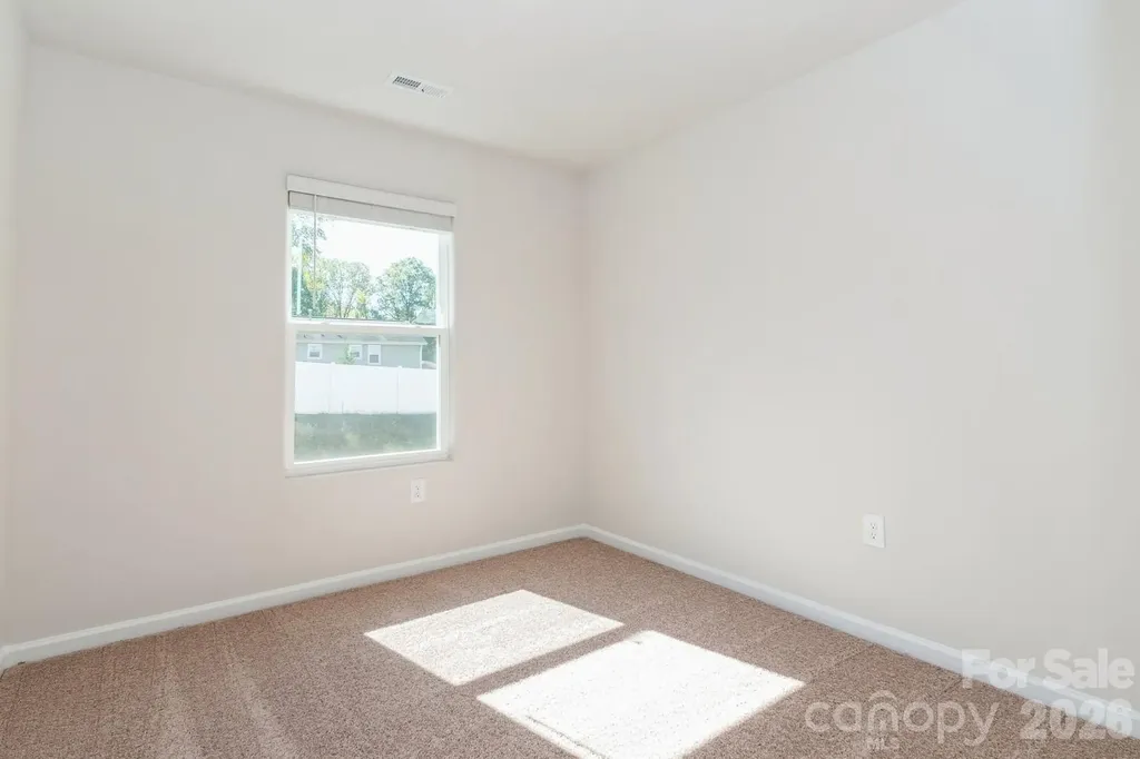 6248 Lowe Lane Charlotte NC 28214