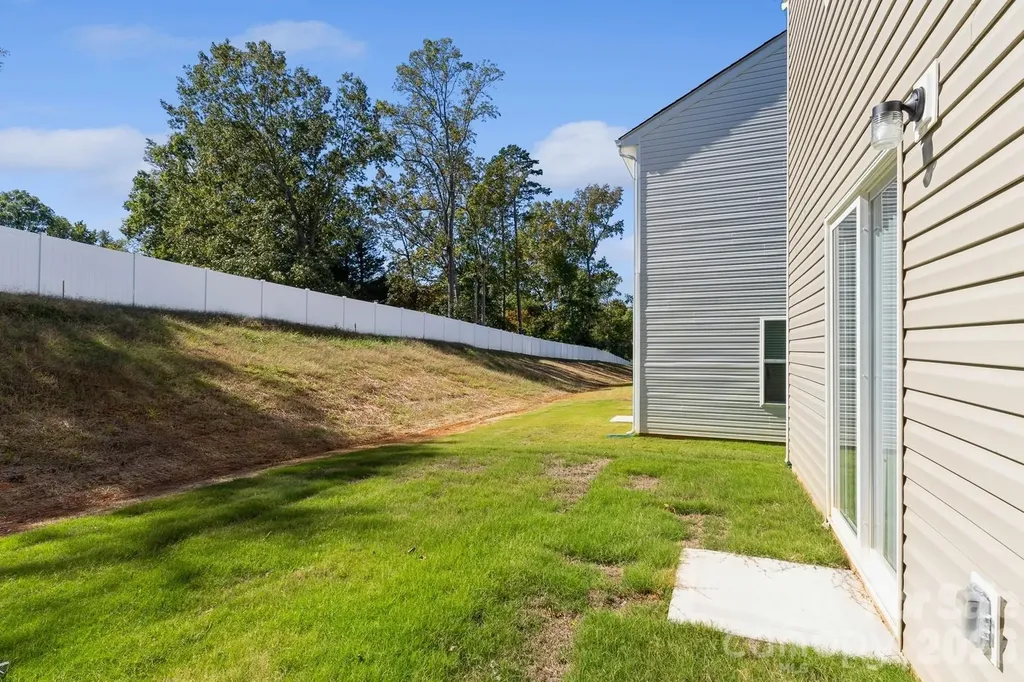 6248 Lowe Lane Charlotte NC 28214