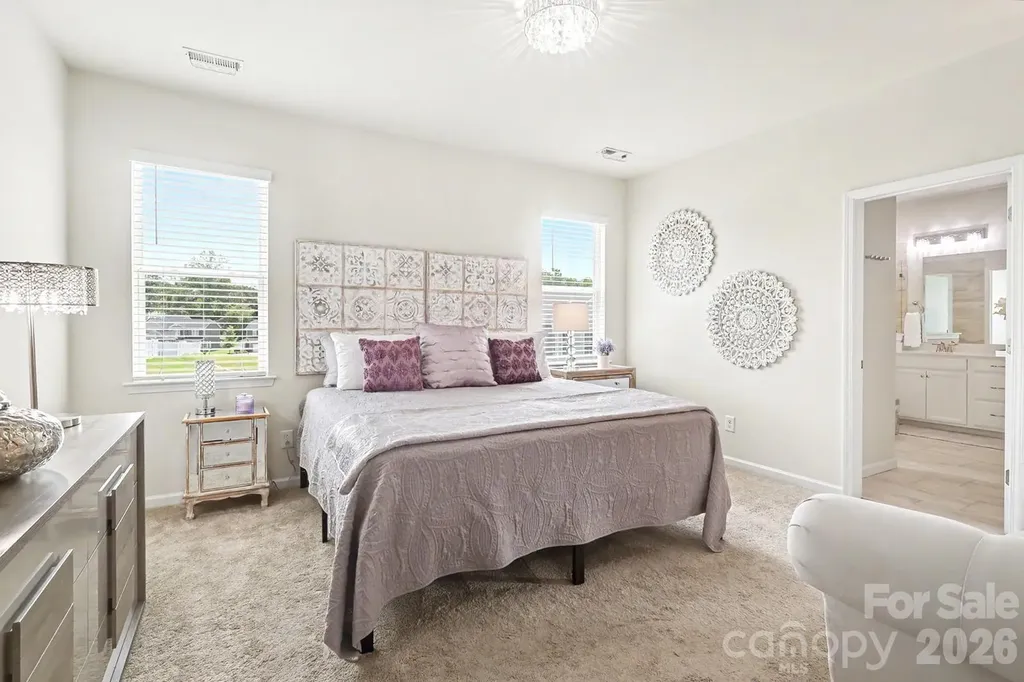 5023 American Bittern Lane Charlotte NC 28214
