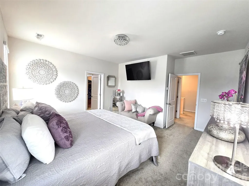 5023 American Bittern Lane Charlotte NC 28214
