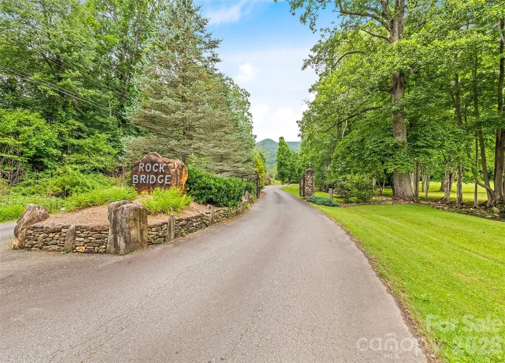 85 Garnet Spring Lane Waynesville NC 28785