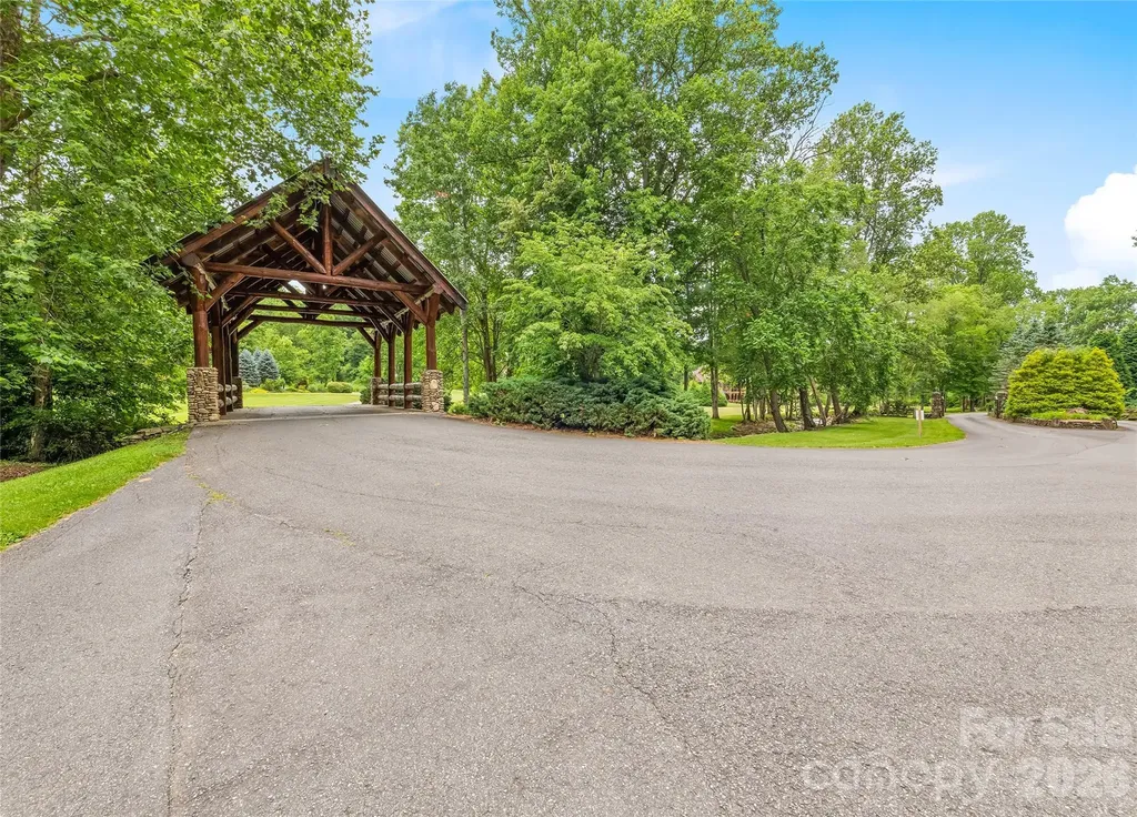 85 Garnet Spring Lane Waynesville NC 28785