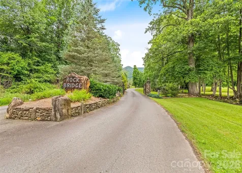 85 Garnet Spring Lane Waynesville NC 28785