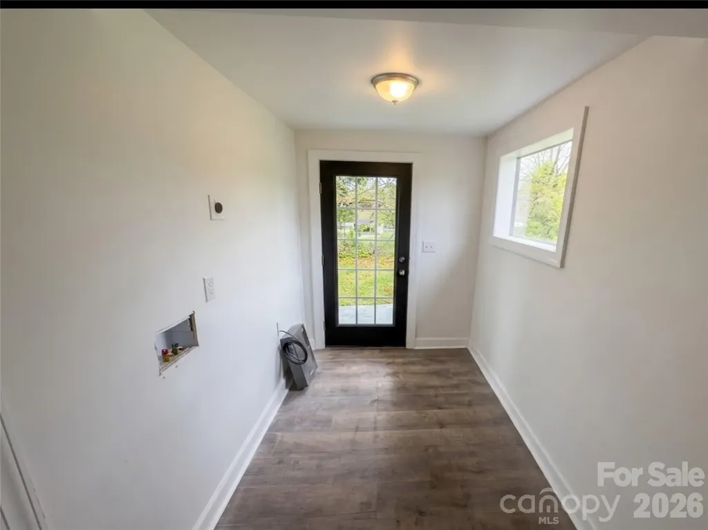 142 S Ervin Avenue Newton NC 28658