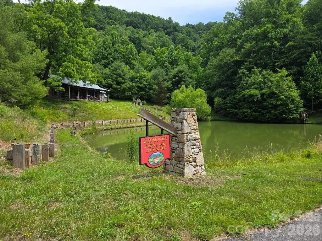 77 Traditions Way Mars Hill NC 28754