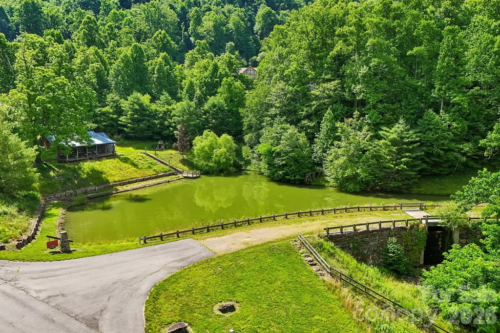 77 Traditions Way Mars Hill NC 28754