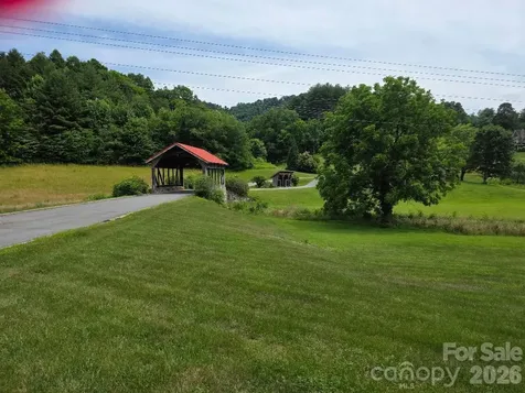 77 Traditions Way Mars Hill NC 28754