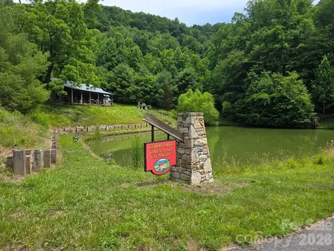 77 Traditions Way Mars Hill NC 28754