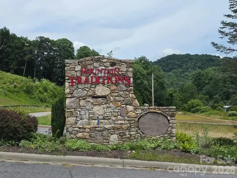 77 Traditions Way Mars Hill NC 28754