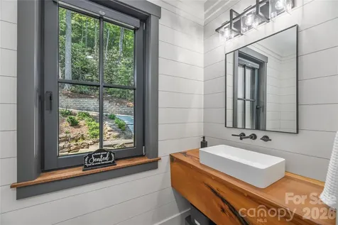 28 Garren View Drive Fairview NC 28730