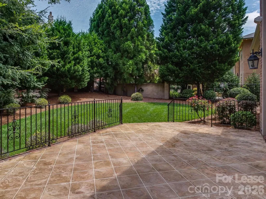 7126 Summerhill Ridge Drive Charlotte NC 28226