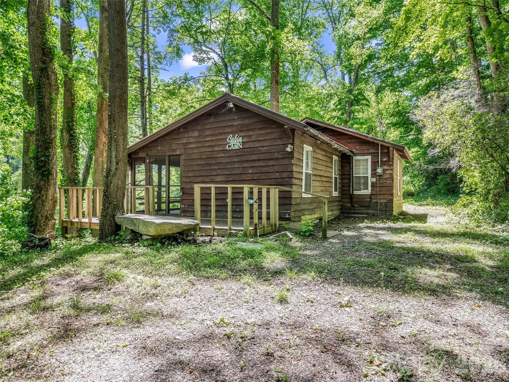 247 Legacy Layne Drive Hendersonville NC 28792
