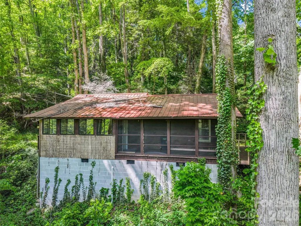 247 Legacy Layne Drive Hendersonville NC 28792