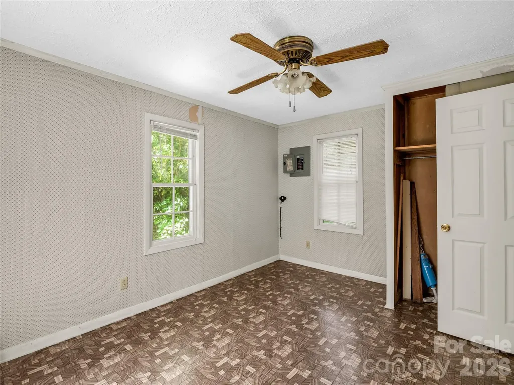 247 Legacy Layne Drive Hendersonville NC 28792
