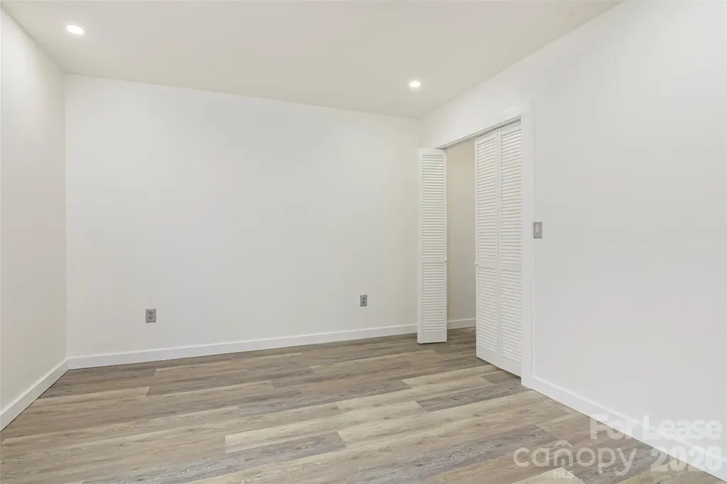 286 Berkeley Road Hendersonville NC 28792