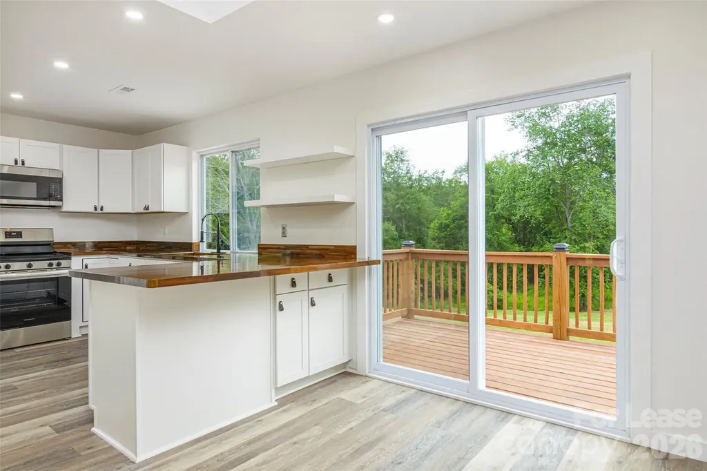286 Berkeley Road Hendersonville NC 28792