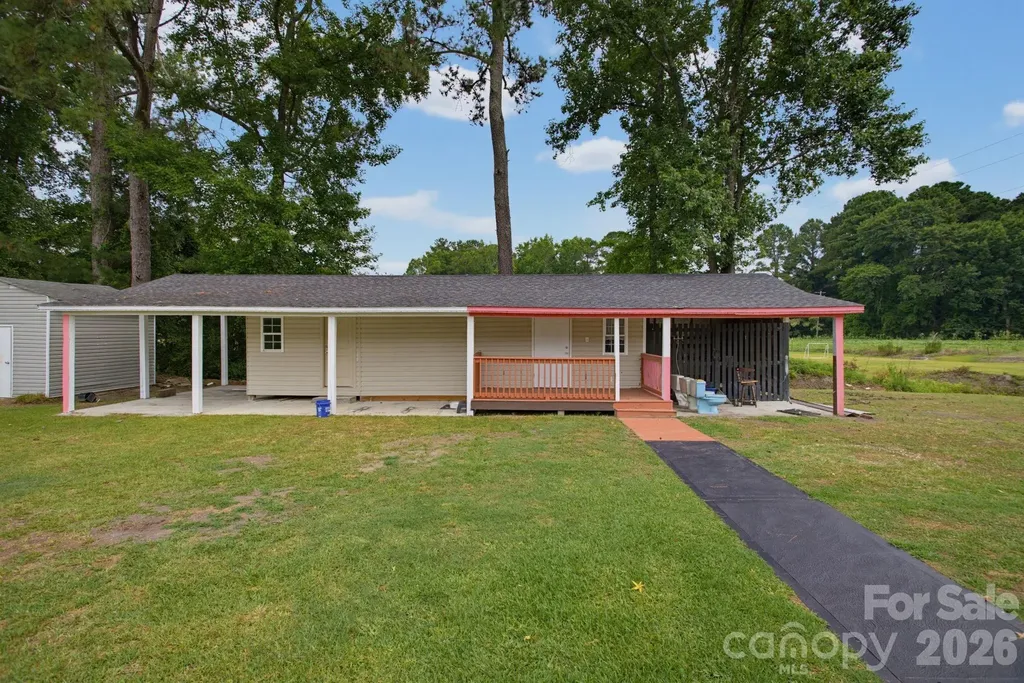 149 Dobbins Street Wallace NC 28466